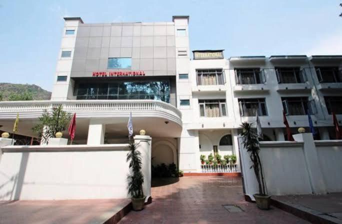 Hotel International Srinagar Exterior foto
