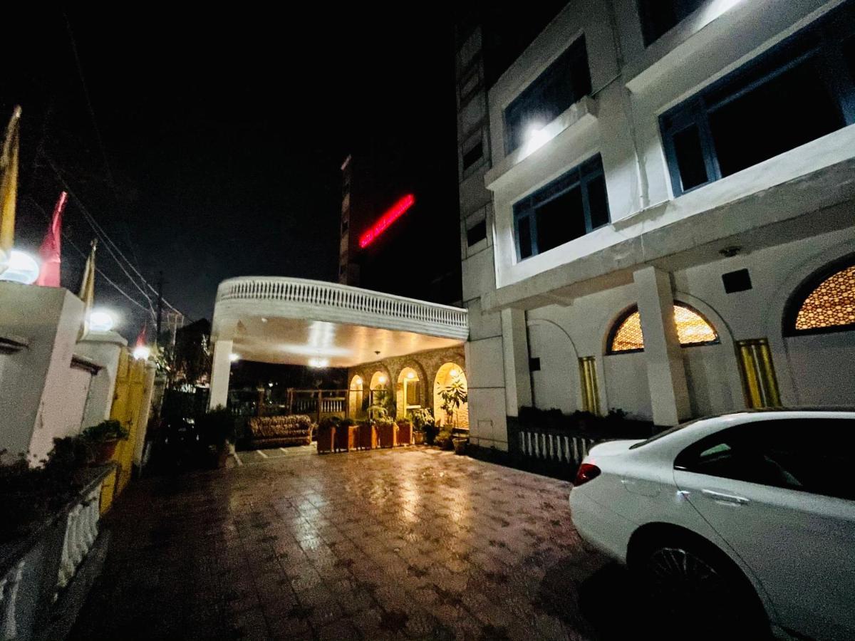 Hotel International Srinagar Exterior foto