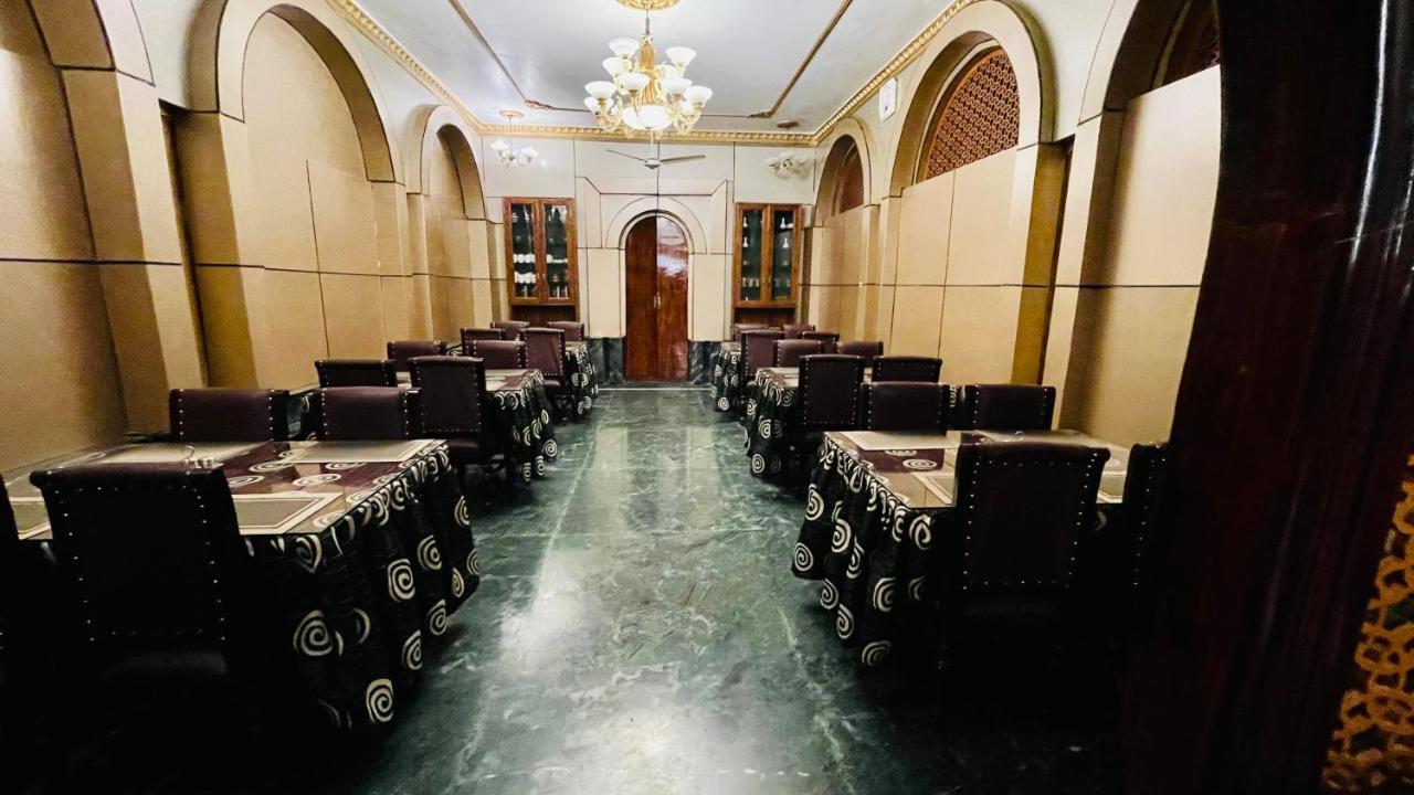 Hotel International Srinagar Exterior foto