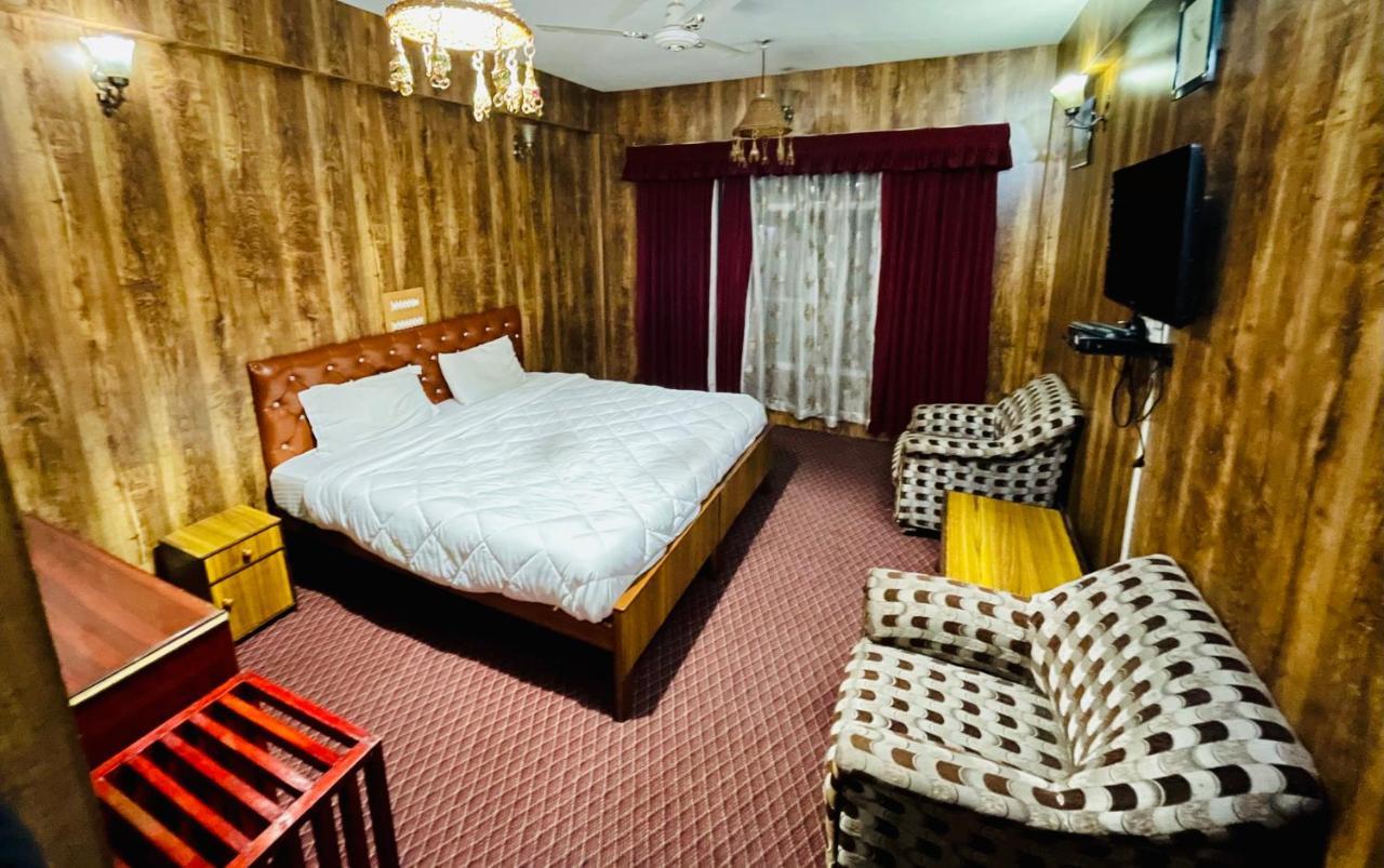 Hotel International Srinagar Exterior foto